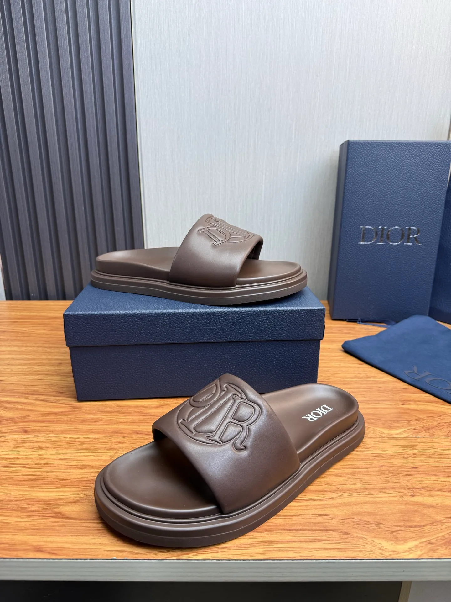 Men's shoes 280💰 Dior. Men's slippers🩴Official website 1:1 production 38-45 yards 45 46 🉑️Customized original material shipped✅